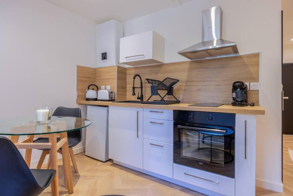 Le Cocon Urbain En Hyper Centre Apartment La Rochelle  Exterior foto
